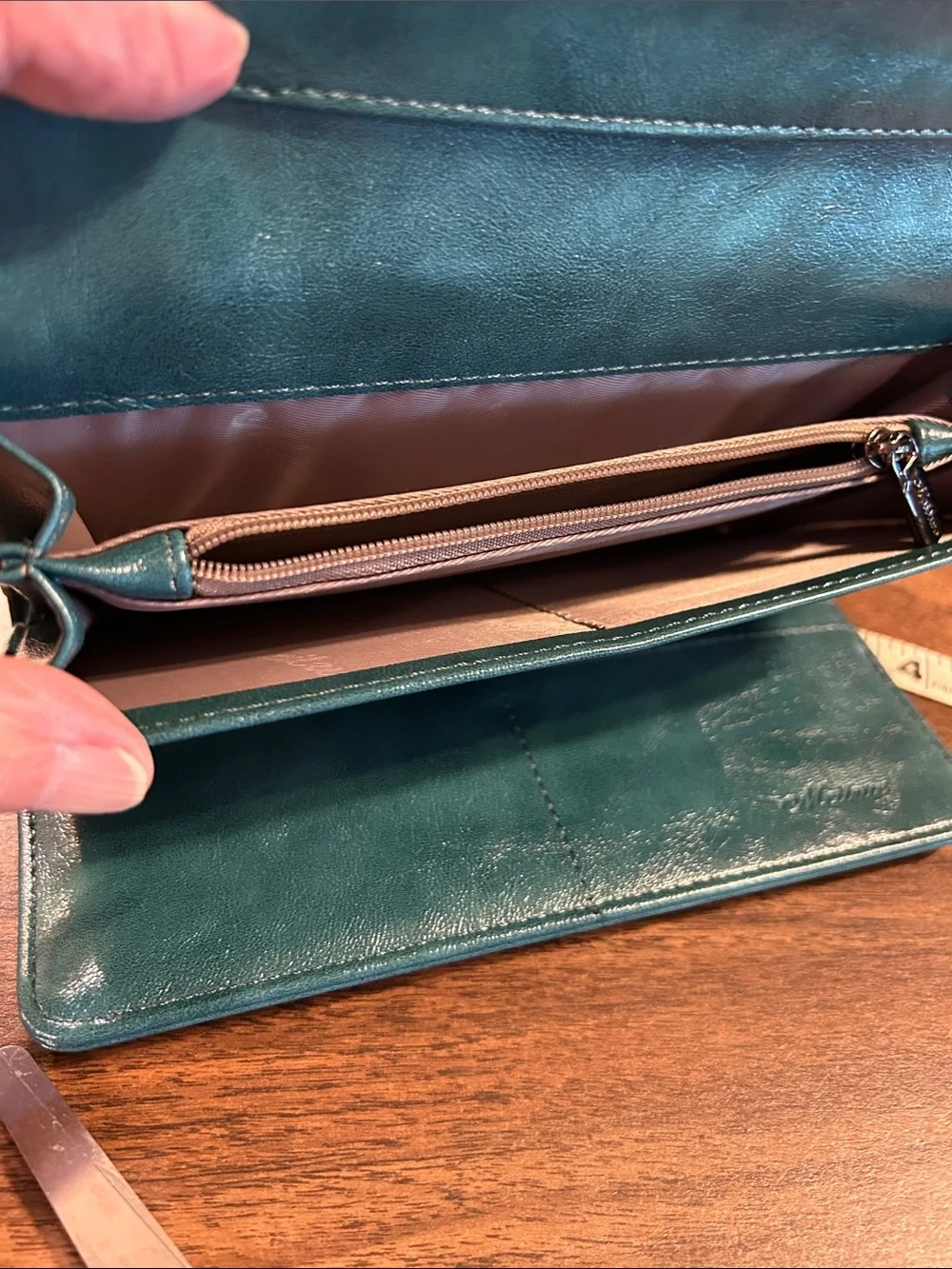 Women's Embossed Leather Card & Key Holder in Teal